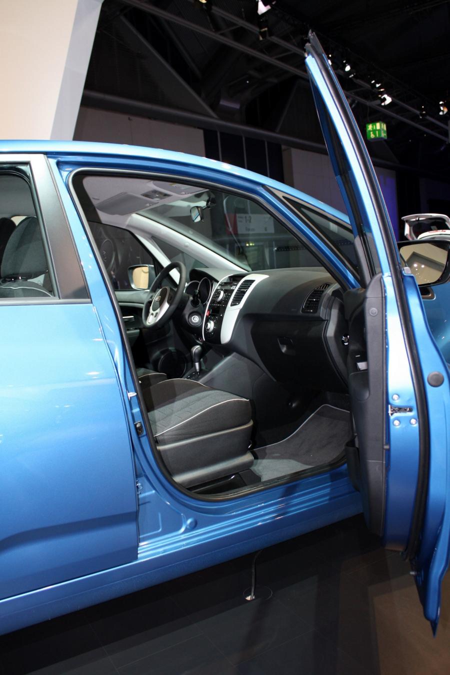  Kia Venga 2010 года  (фото 131 из 199)